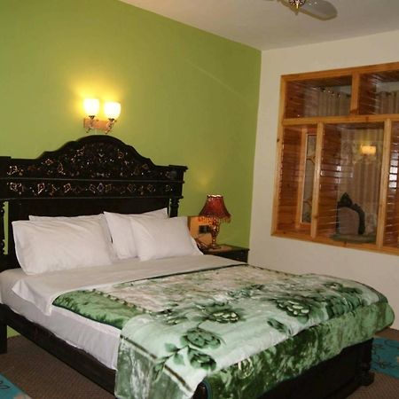 Fairy Land Hotel Karimabad  ภายนอก รูปภาพ